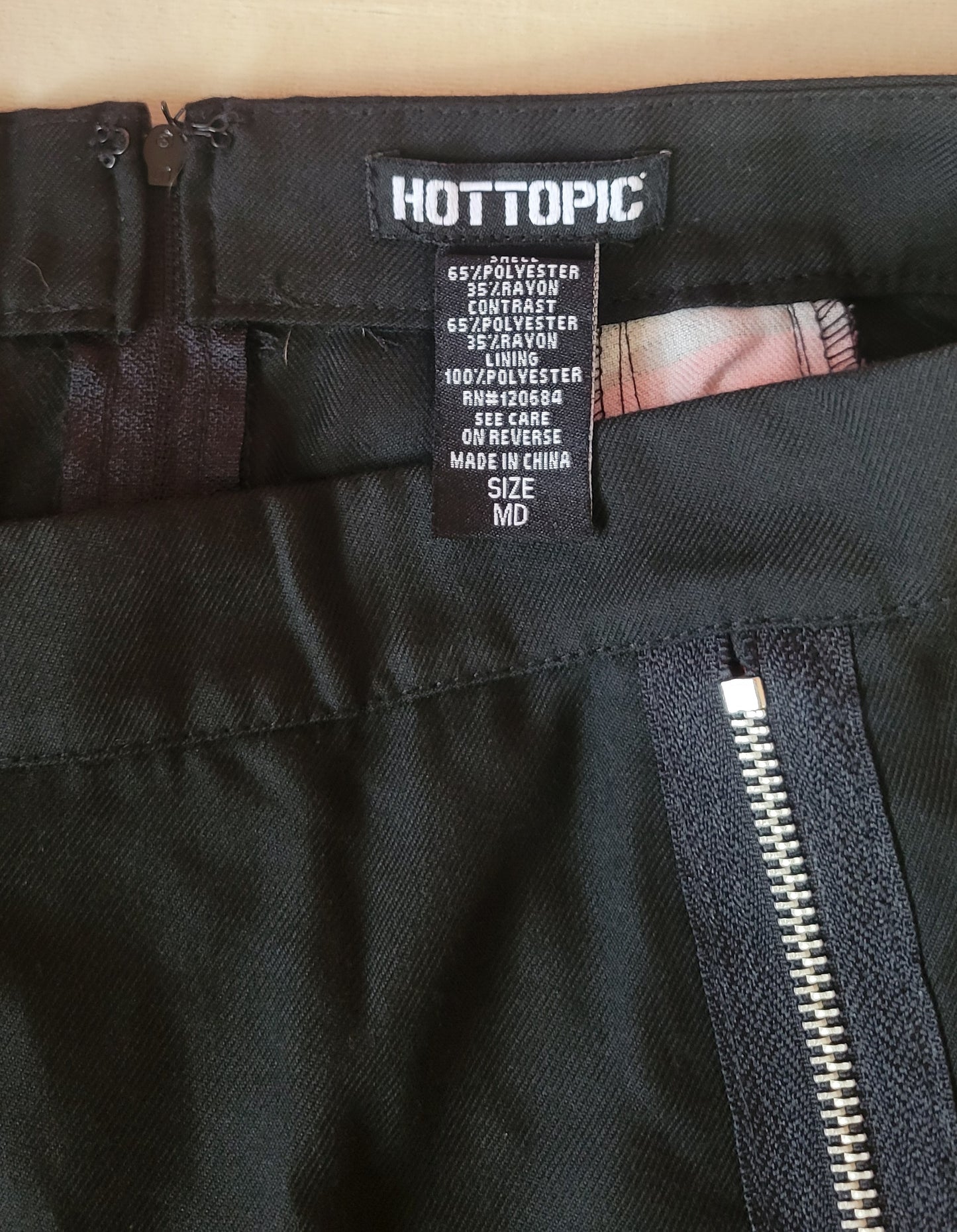 Hidden stripes skirt