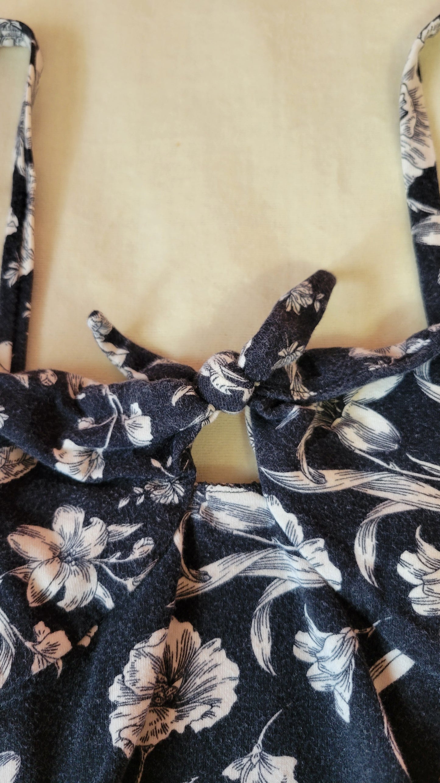 "Peekaboo" cropped tank top