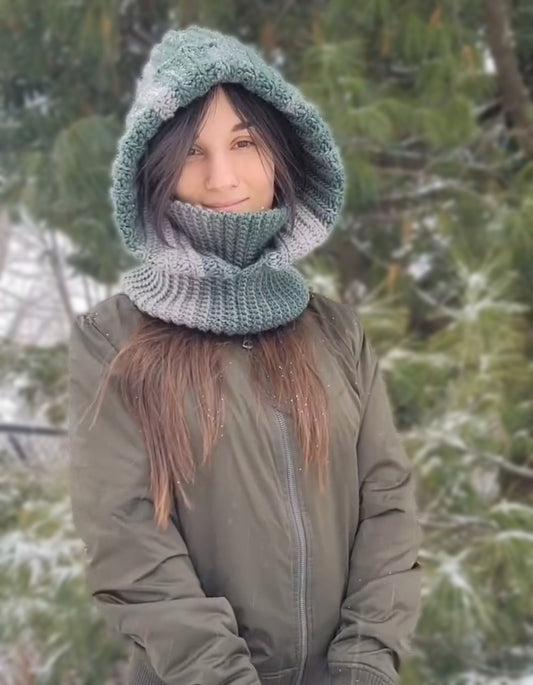 Snowy Pines turtleneck hood