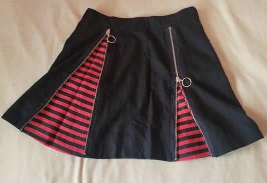 Secret stripes skirt